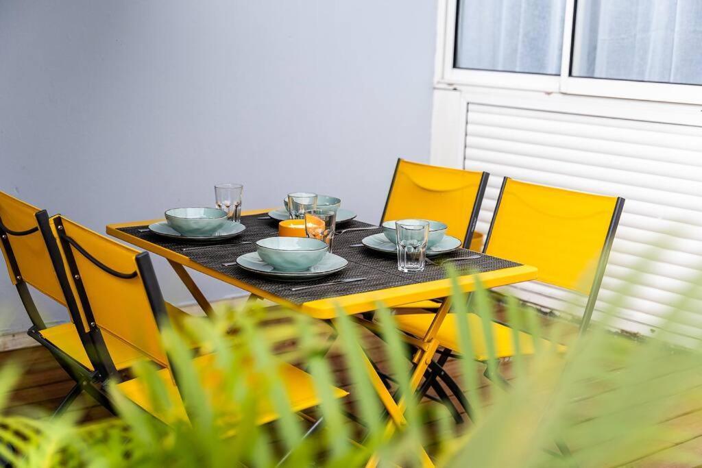 Le Cocon Retro-Chic A La Capitale Apartment Saint-Denis Exterior photo